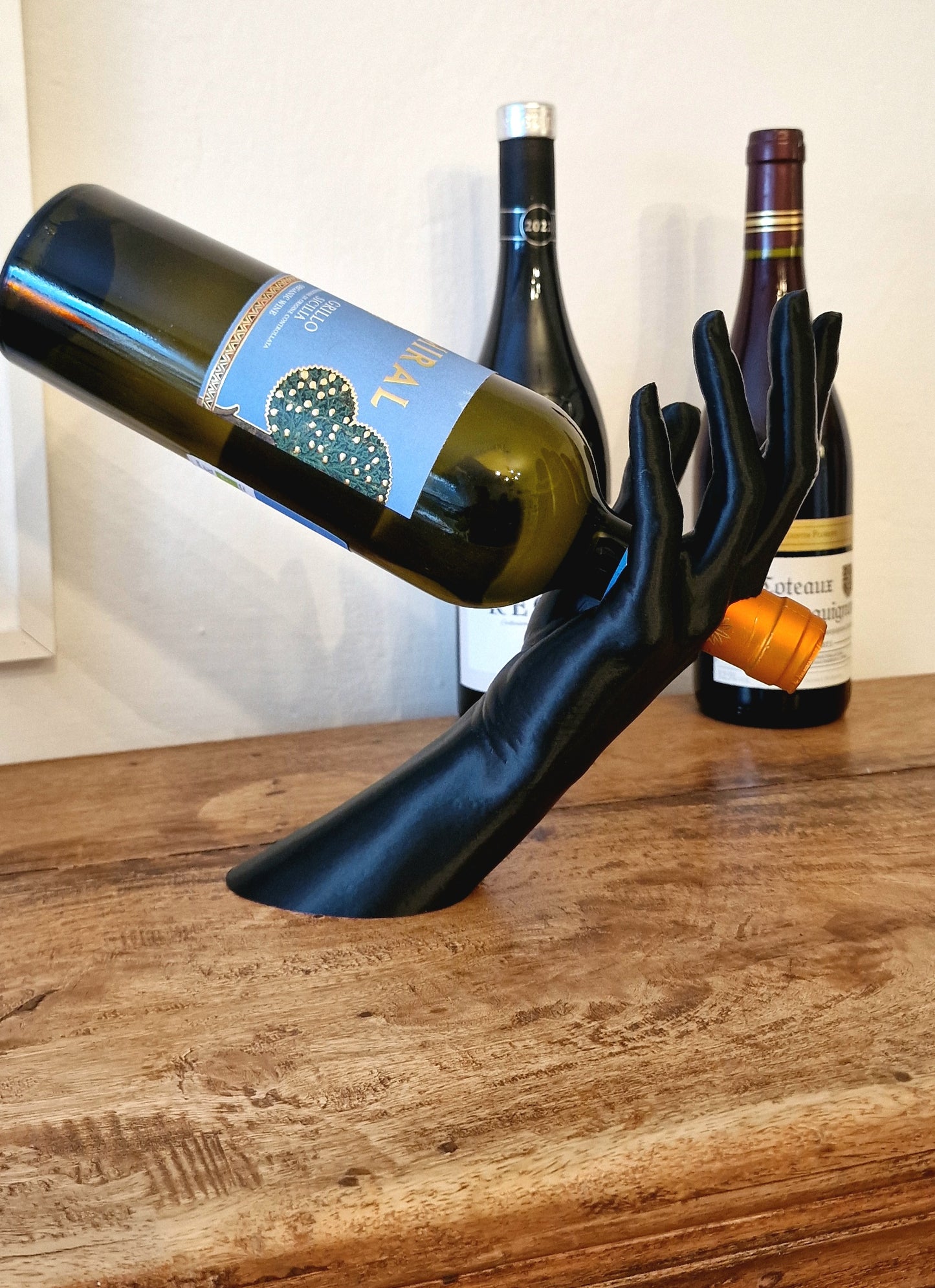 Wine bottle holder