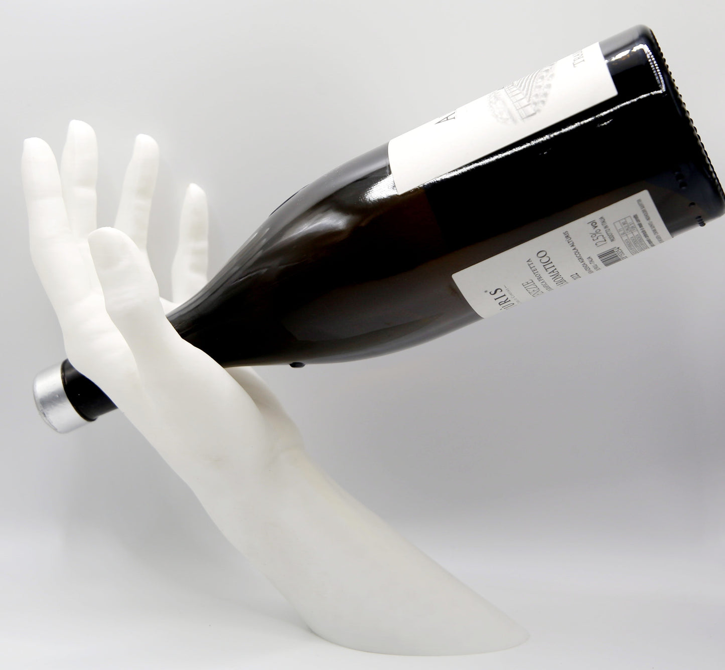 Wine bottle holder